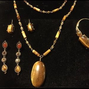 Necklace, earrings and bracelet set